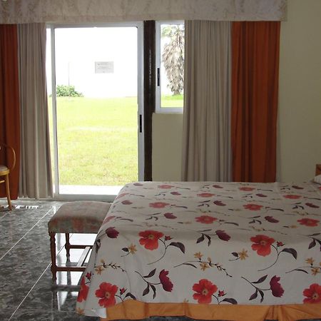 Iorana Isla De Pascua Hotel Hanga Roa Room photo
